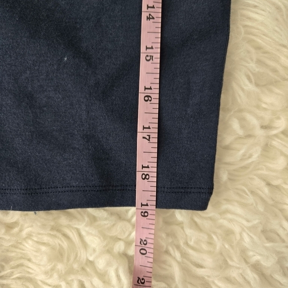 Hollister Basic Top. Navy. Size small. New - Picture 5 of 8